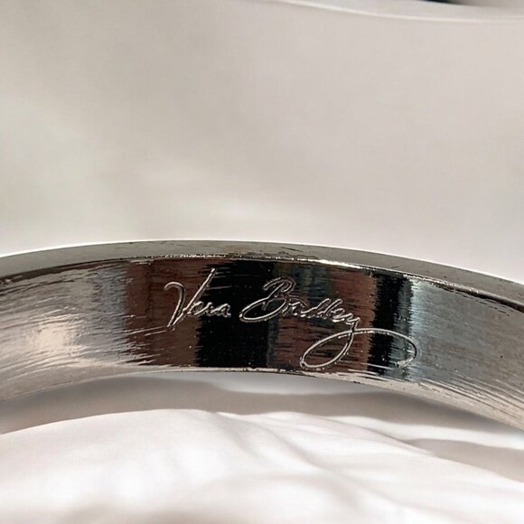 Vera Bradley Hinged Bangle Bracelet With Red Enamel & Heart Floral Clasp OS - Picture 4 of 6